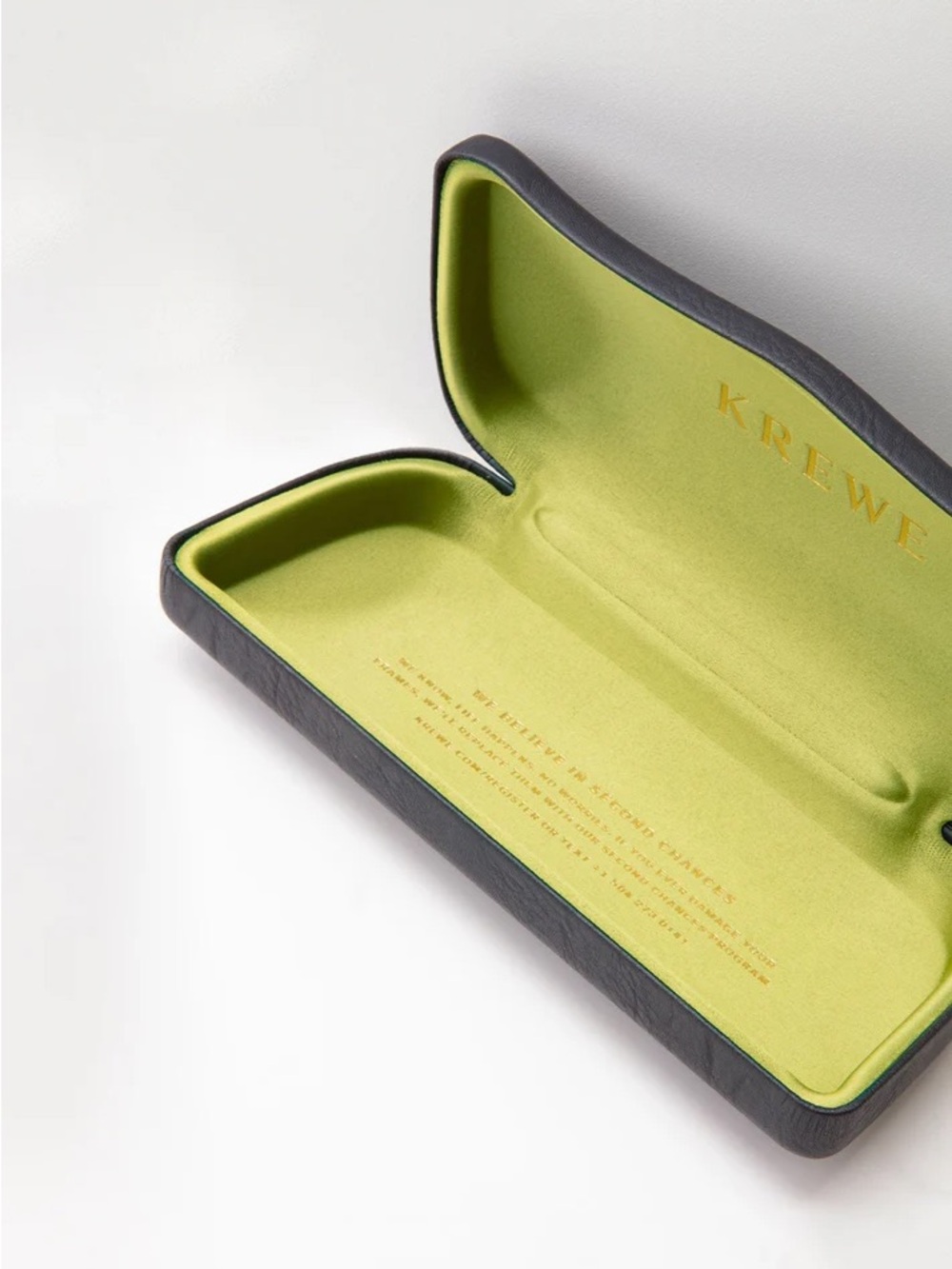 Krewe sunglasses case